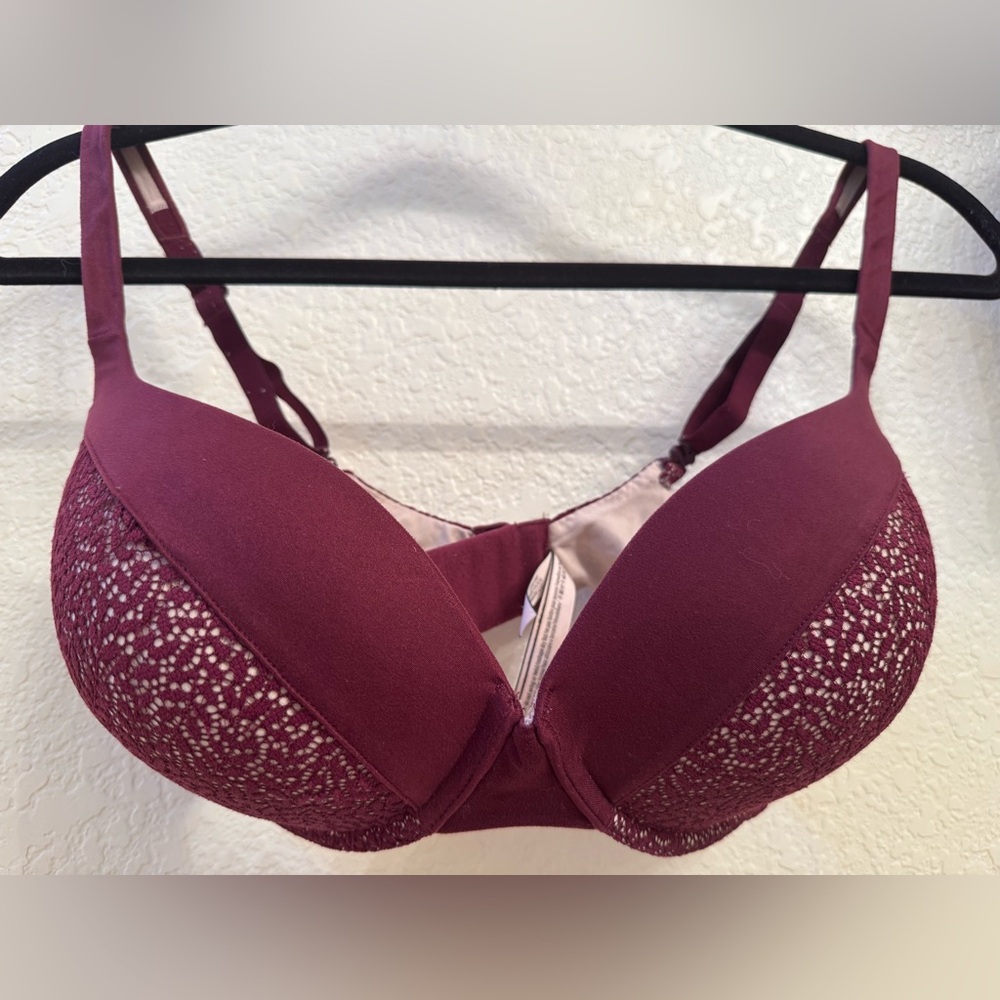 Victoria’s Secret body by Victoria perfect shape wireless lace Maroon Bra 34DDD